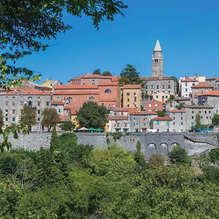 5 Bedroom Lovely In Feriehus Koromačno