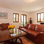 Pet Friendly In Σπίτι διακοπών Koromačno