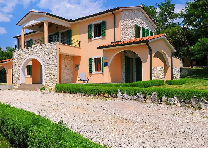 Pet Friendly In * Koromačno